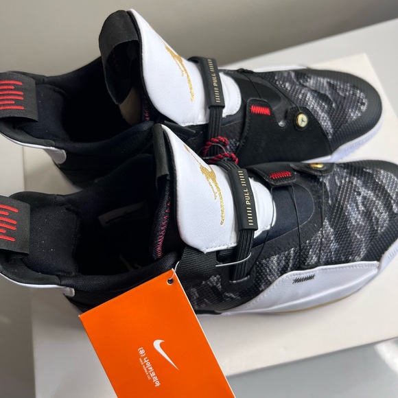 Nike Air Jordan XXXIII Black White University Red Metallic Gold woman 7-8 - Picture 7 of 10